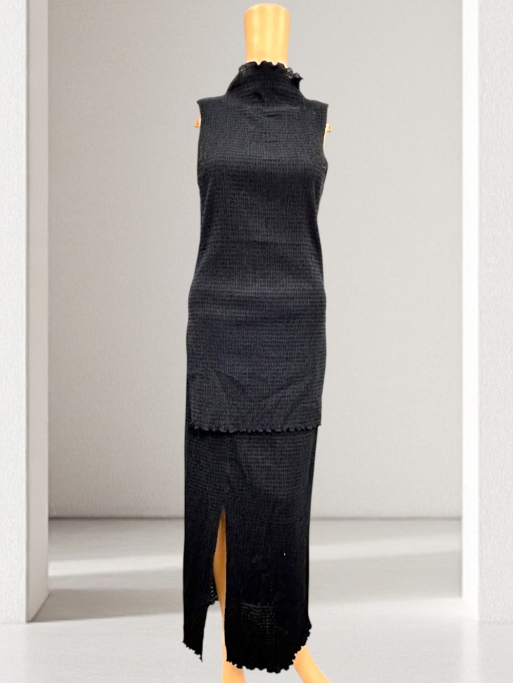 Aritzia- Wilfred Black Knit Maxi skirt with Front Slit and sleeveless top set
